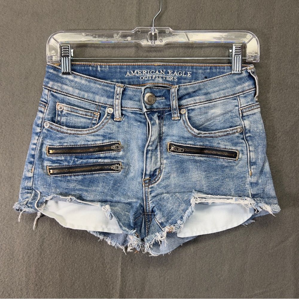 American Eagle High Rise Shortie | Size 2 zipper on front